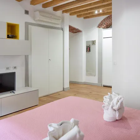 Milano Suite Home Mailand
