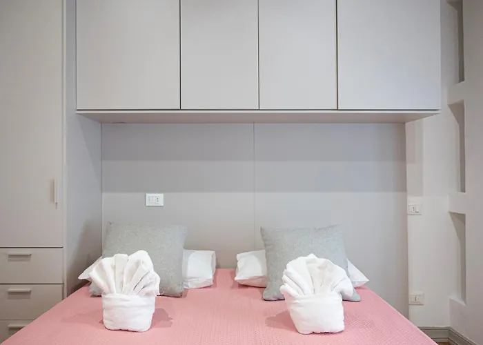 Milano Suite Home * Mediolan
