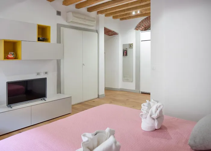 Milano Suite Home Mediolan