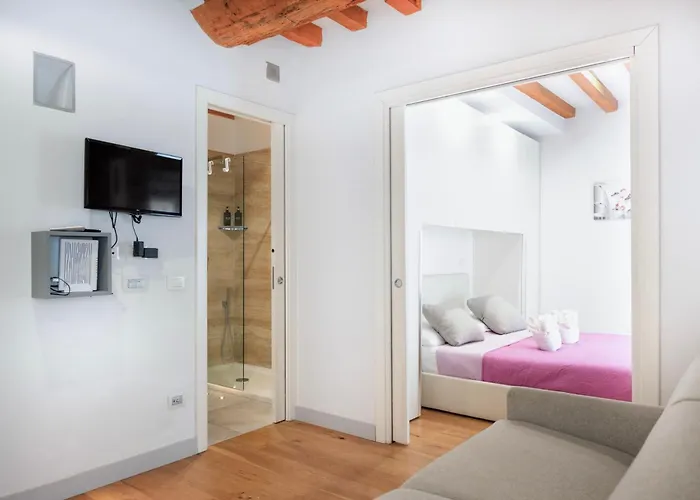 Milano Suite Home Apartament *