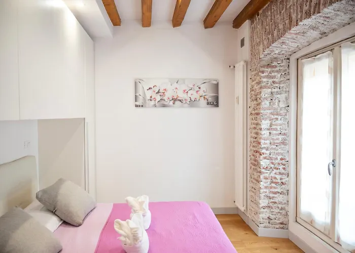 Milano Suite Home * Mediolan