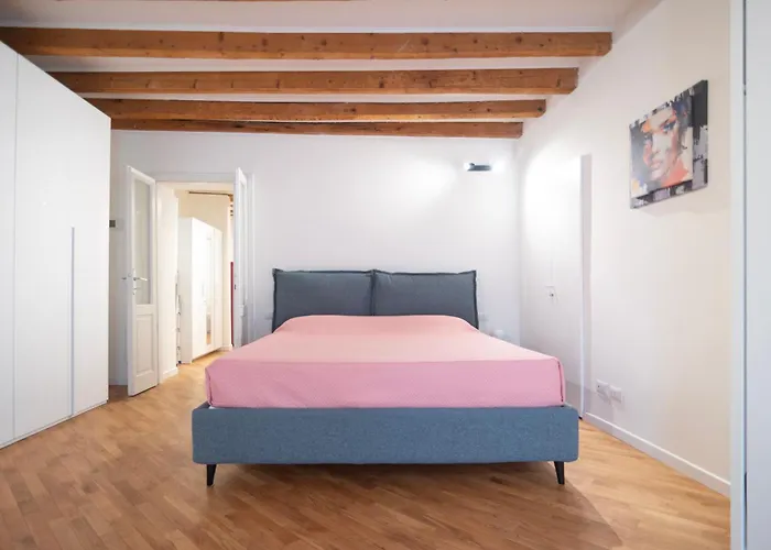 Milano Suite Home Apartament *